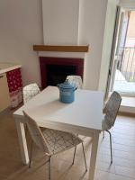 L4K3 Artist Centre- Free Pool, Balconies, 100 m Lake & Restaurants, Washing Machine, 70 m2 - Ferienwohnung Pisogne