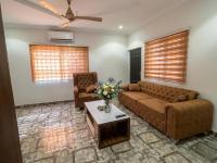 Paradise Creek Hotel - B&B Tamale