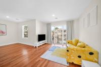 New Bedroom close to NYC, EWR airport, Metlife in a shared apartment - B&B Newark
