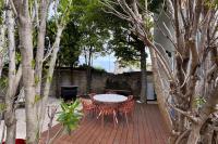 Elivi Elegant Art Deco house with Garden Walk to the Heart of Town - Chambres d'hôtes L'Isle