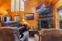 Whispering Pines Retreat By Ghosal Luxury Lodging - B&B Gatlinburg