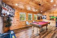 Rustic Mountain Retreat by Ghosal Luxury Lodging - B&B Pigeon Forge