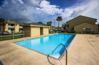 Gulf Highlands condo with pool hot tub tennis fitness center & private patio - Chambres d'hôtes Panama City Beach