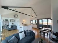 Modern 2 Bedroom Loft Style Duplex in Kings Cross, London, N1 - B&B Londra