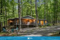 Dog-Friendly w Hot Tub, Fire Pit & River Access - B&B Great Cacapon