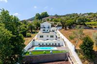 Boutique River Houses with Pool, Terrace and Garden by HostWise - Bed and Breakfast Pedorido