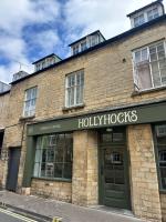 Characterful & Central - Entire Flat - Bed and Breakfast Cirencester