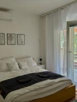 Fehér Villa - B&B Kővágóörs