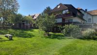 Kleine Wohnung im Ort trotzdem im grünen und ruhige Lage grosser Garten U25 Preis anfragen! - Chambres d'hôtes Sankt Peter