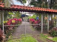 Casa Colibrí Nature, Pool and Tranquility - B&B Sarapiquí