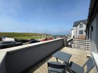 Coastal Luxury Apt - Walk to Beach - 2BR - Sleeps 6 - B&B Portrush