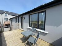 Coastal Luxury Apt - Walk to Beach - 2BR - Sleeps 6 - B&B Portrush