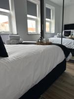 Modern Borehamwood Flat - 2 Min Walk to Station - Bed and Breakfast Borehamwood