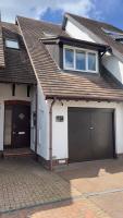Waterfront Coastal Retreat-A Short Stroll To Town - B&B Christchurch