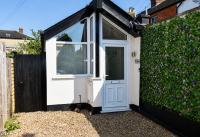 Bright & Airy Home Close To Salisbury Centre - Chambres d'hôtes Salisbury