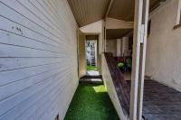 Bright 2 Bedroom, Private Garden - Ferienwohnung Herzlia