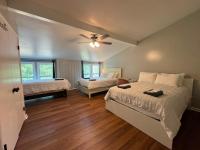 2 Bedroom Townhome - New 2026 - Max 7 Guest - B&B Charlotte