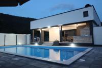 Villa Isak Residence - Bed and Breakfast Račić