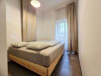 Historic Apartment - 5 min to the Train Station - B&B Bratislava