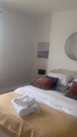Brand New 1BR Near River Thames - B&B Kingston upon Thames