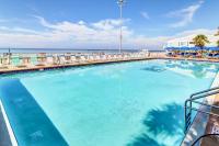 Beachfront Condo gorgeous views shared pool hot tub and beach access - Ferienwohnung Panama City Beach