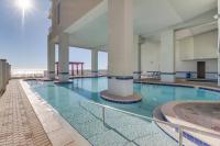 Oceanfront Condo with Views Beach Access Pool & Hot Tub at Majestic Beach Resort - B&B Panama City Beach