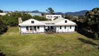 White Shell Cottage - Woodfire & Beachfront - Ferienwohnung Falmouth