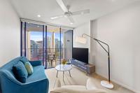 Elevated CBD Living 2BR with Skyline Views - B&B Brisbane