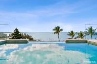Waters Edge On Wattle, Absolute Beachfront Luxury - Chambres d'hôtes Yeppoon