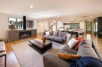 Stylish East Albury Retreat-Walk to CBD & Hospital - B&B Albury