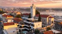 BASIC MANSION plus with swimming pool & free parking - B&B Šibenik