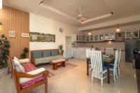 Private pool Villa Canggu -10min walk to Berawa Beach - Bed and Breakfast Canggu