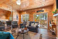 Skyview Serenity by Ghosal Luxury Lodging - Chambres d'hôtes Sevierville