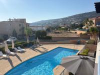 Spacious 2 bedroom Peyia house with great views - B&B Peyia