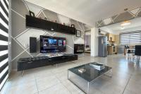 Family Resort Apartment with Pool Sleeps 6 - B&B Paralímni