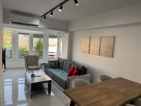 Stylish Ohrid Apartment, Hot Tub, Steps to Lake - B&B Ohrid