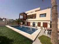 Luxury Sea View Villa with 2 Pools - B&B Zarzis