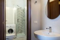 Bnb Quarto Santa Maria Paganica-Luxury flat-large-2 baths-WiFi-Smart TV-historical center - Bed and Breakfast L'Aquila