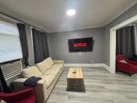 Spacious 2 Bedroom Apartment near Airport - Ferienwohnung Newark