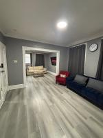 Spacious 2 Bedroom Apartment near Airport - Ferienwohnung Newark