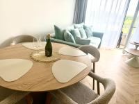 Aparts Care Apartament Morski Komfort z basenem - Bed and Breakfast Sianożęty