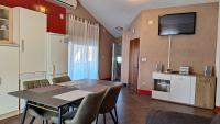 Bilot Apartments Sand & Sea - Chambres d'hôtes Privlaka