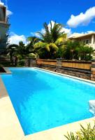 Seconds to Beach Ground floor Apartment - B&B Flic en Flac