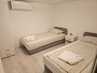 Ela 6 - B&B Piran