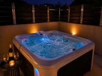 NS- Elvagia Anissaras suite with private jacuzzi - B&B Anissaras