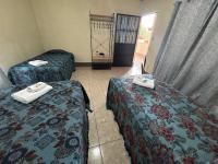 Habitación Triple con baño compartido