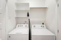 Stylish 3BR 3BA HotTub Home near Medical Center, DownTown,NRG - B&B Houston