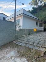 Casa ampla com quintal independente e 2 quartos - Chambres d'hôtes Miguel Pereira
