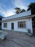 Casa ampla com quintal independente e 2 quartos - Chambres d'hôtes Miguel Pereira