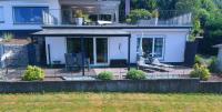 Seeblick-Ferienwohnung "Agger-Blick 1" mit großer Terrasse, kostenlosen E-Bikes, Sauna & Kajak - Chambres d'hôtes Gummersbach